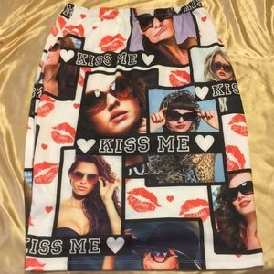 Graphic skirt perfect for Valentine’s Day!